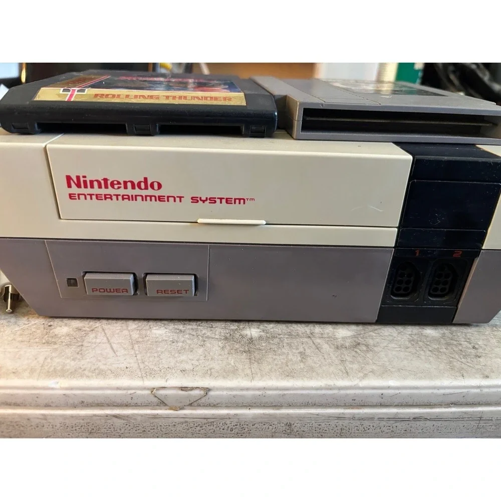 1985 Original NES Nintendo System Console Authentic Tested Bundle With 2 Games